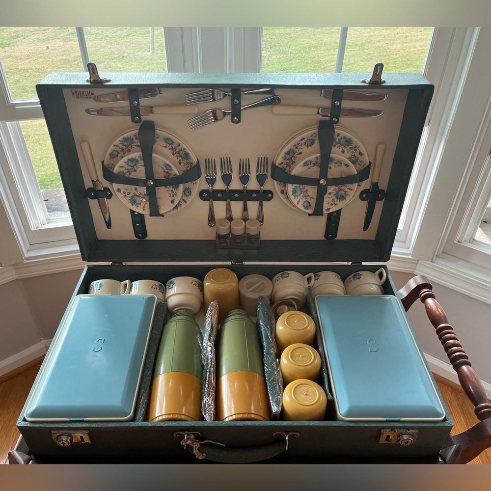 Marris’s LTD, 34-54 SPENCER ST., Birmingham 18, England